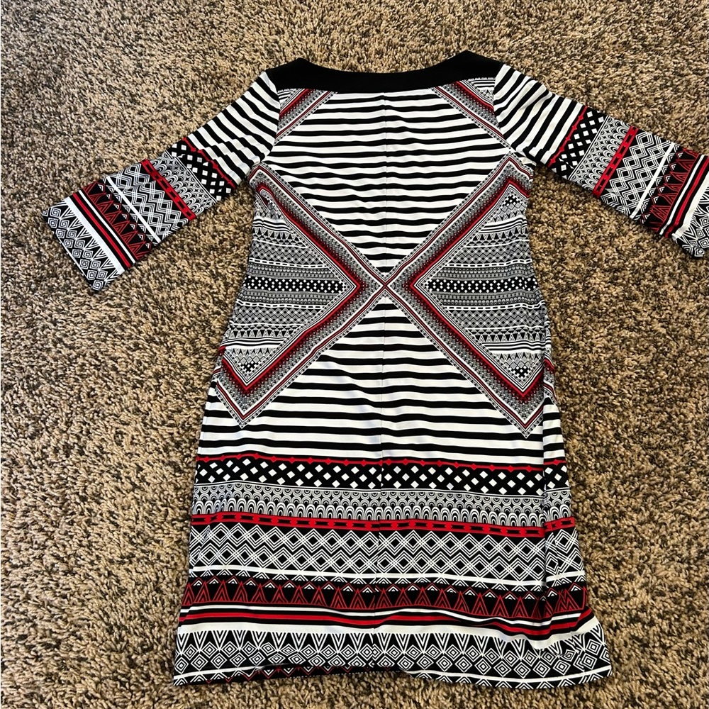 Ronni Nicole Black and Red Geometric Long Sleeve Dress